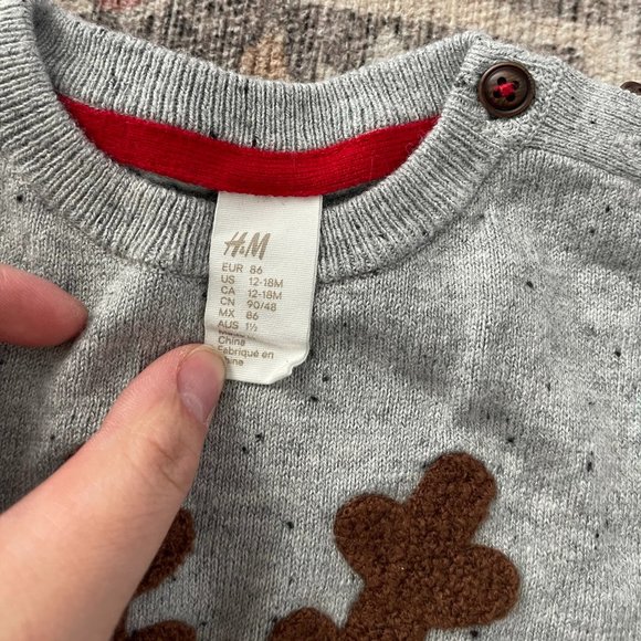 Gap Reindeer Knit Crewneck - Picture 2 of 2